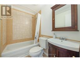 701 - 986 HURON STREET - 21