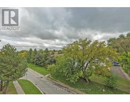 701 - 986 HURON STREET - 34