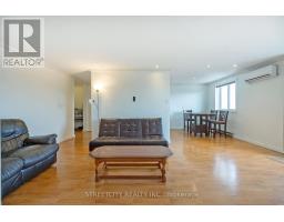 701 - 986 HURON STREET - 9