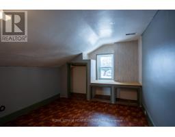 18 SIMCOE STREET - 11