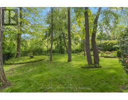 41 HAMPTON CRESCENT - 39