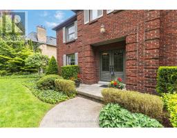 41 HAMPTON CRESCENT - 7