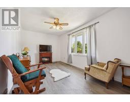 106 HASTINGS CRESCENT E - 4