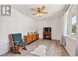 106 HASTINGS CRESCENT E - 5