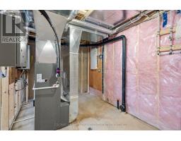 44 - 147 SCOTTS DRIVE - 35