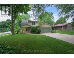257 EDGEHILL CRESCENT - 3