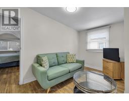 432 SPRUCE STREET N - 33