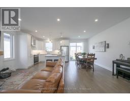 64 - 383 DAVENTRY WAY - 16