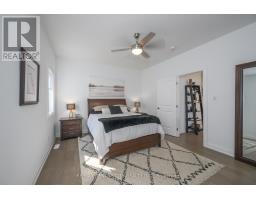 64 - 383 DAVENTRY WAY - 30