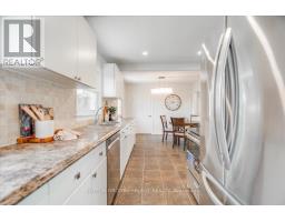 1697 MOFFATT AVENUE - 12