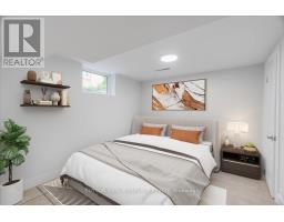 1697 MOFFATT AVENUE - 19