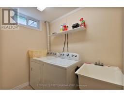 100 - 159 SANDRINGHAM CRESCENT - 25