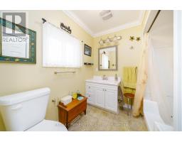 10 PARKSIDE DRIVE - 11