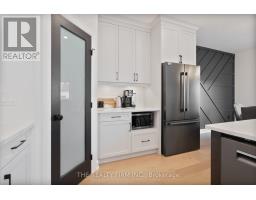 27 BRISCOE CRESCENT - 10