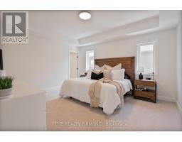 27 BRISCOE CRESCENT - 17