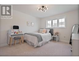 27 BRISCOE CRESCENT - 22