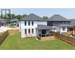 27 BRISCOE CRESCENT - 29