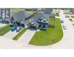 27 BRISCOE CRESCENT - 33