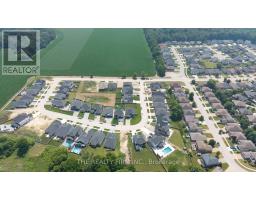 27 BRISCOE CRESCENT - 36