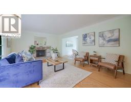 39 TORRINGTON CRESCENT - 11