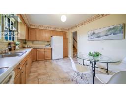 39 TORRINGTON CRESCENT - 16