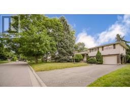 39 TORRINGTON CRESCENT - 2