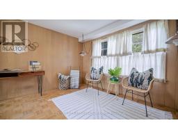 39 TORRINGTON CRESCENT - 28