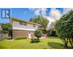 39 TORRINGTON CRESCENT - 3