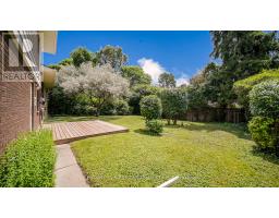 39 TORRINGTON CRESCENT - 6