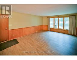 32 ARTHUR STREET - 22