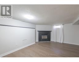1905 CRYSTAL CRESCENT - 34
