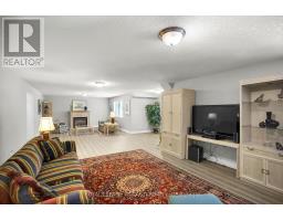 26 BUTTERNUT LANE - 20