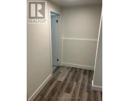 36 - 105 ANDOVER DRIVE - 18