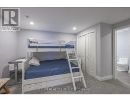 24 ASHBERRY PLACE - 35