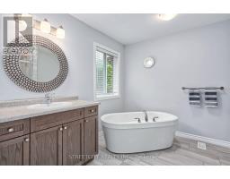 77 - 1061 EAGLETRACE DRIVE - 22