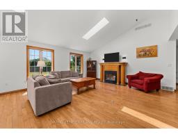 22164 DUNDONALD ROAD - 14