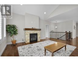 173 MARTIN DRIVE - 25