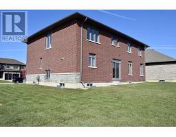 2 BOUW PLACE - 44