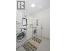 14 - 203 WYCHWOOD PARK - 25