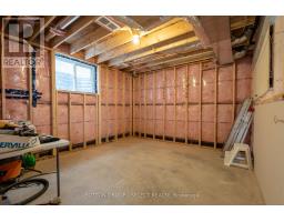 3833 CAMPBELL STREET N - 31