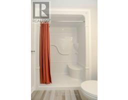 1 HARROW LANE - 44