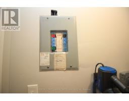 807 - 95 BASELINE ROAD W - 27
