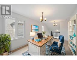 54 COMPASS TRAIL W - 18