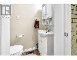 539 VISCOUNT ROAD - 18