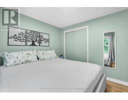 539 VISCOUNT ROAD - 20