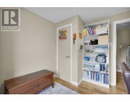 539 VISCOUNT ROAD - 24