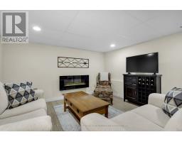 539 VISCOUNT ROAD - 28