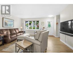 539 VISCOUNT ROAD - 8