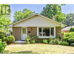 32 MAXWELL CRESCENT - 1