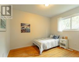 32 MAXWELL CRESCENT - 12